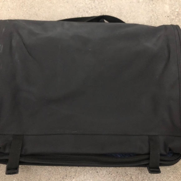Carry On Luggage Garment Bag - Picture 3 of 8